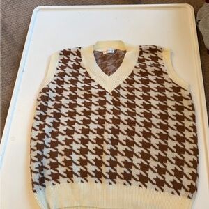 Men's V-Neck Sweater Vest in Brown and Cream Houndstooth